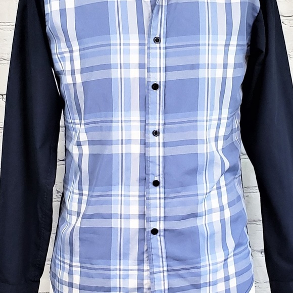 VSKA Men’s Blue Plaid/Solid Button Down Shirt, XL - Picture 3 of 7